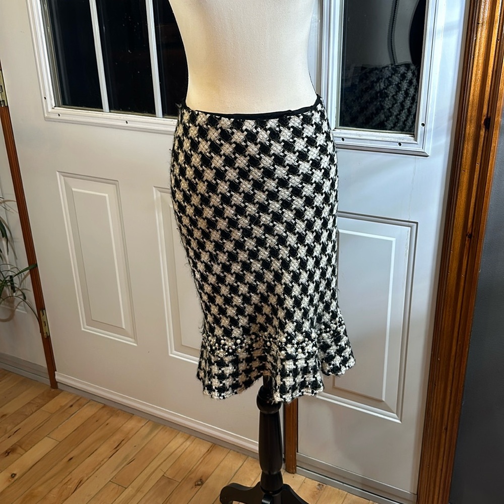 ECI Houndstooth Midi Skirt